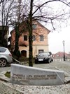 Spominska lipa v spomin na Edvarda Peperka v Kamniku.